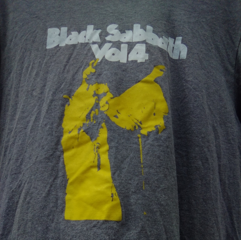 Men's Black Sabbath Vol. 4 Gray Graphic T Shirt Size XL Ozzy Osbourne Rock Band